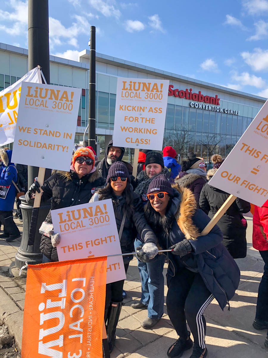 Rally in Niagara Falls